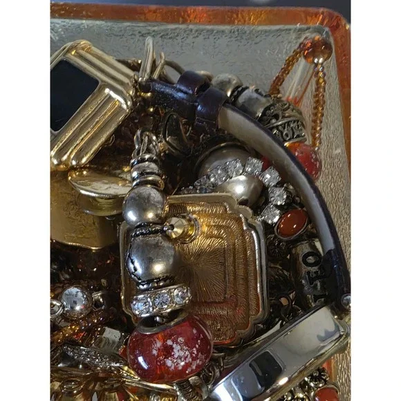 Mystery Jewelry Jar in Jeanette Amberina Glass Dish With Lid Red Yellow Pedestal - Picture 5 of 8